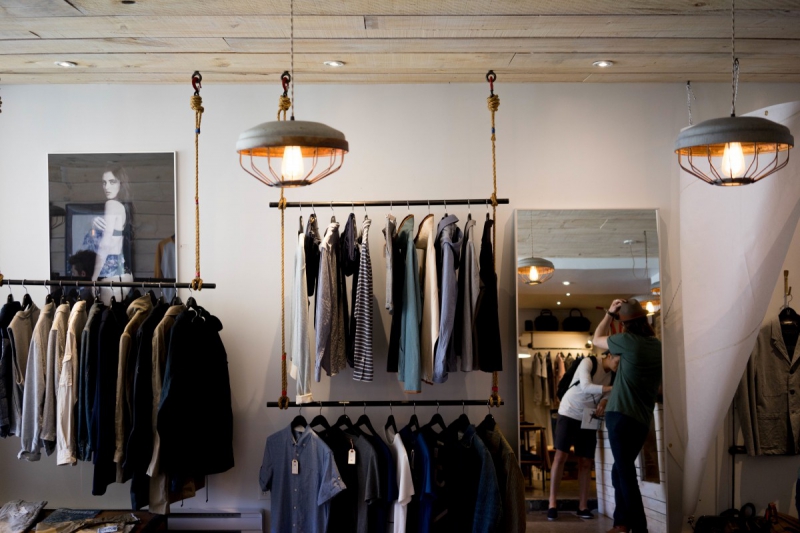 magasin-EZE-min_clothing_store_shop_boutique_men's_fashion_clothes_business_retail_shopping-1062572