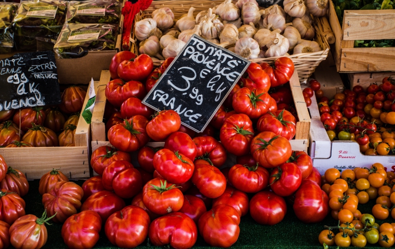 magasin-EZE-min_tomatoes-4050245